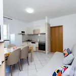 Miranda Apartment