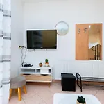 Miranda Apartment *