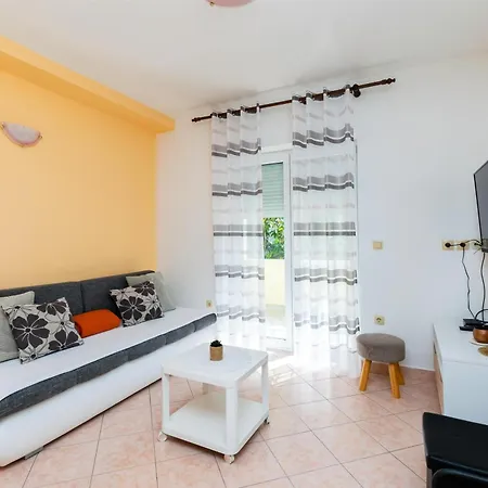 Apartment Miranda