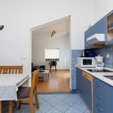 Miranda Apartment Lopar