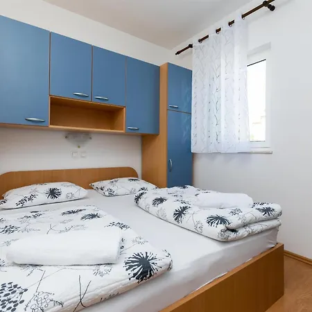 Miranda Apartment