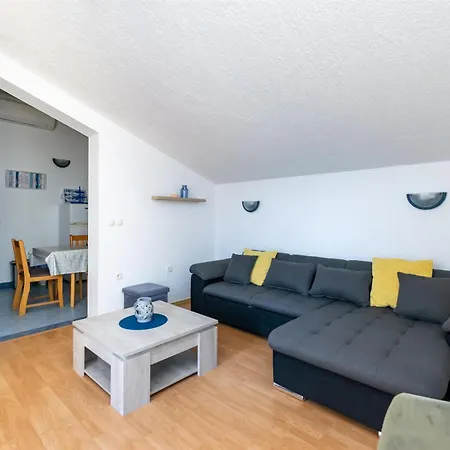 Apartment Miranda *