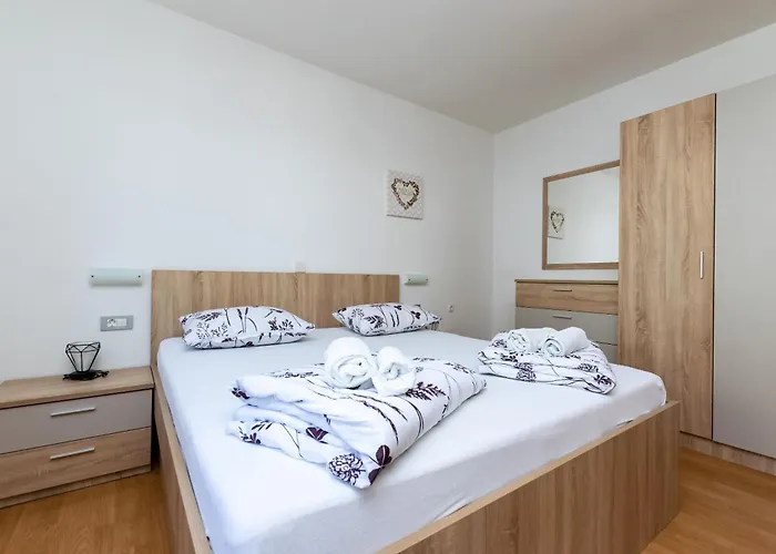 Miranda Appartement Lopar