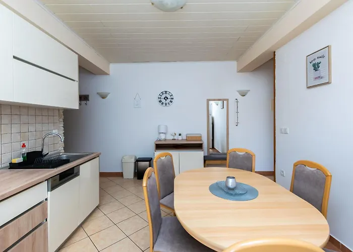 Miranda Appartement Lopar